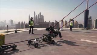 REAL or FAKE? Human Slingshot Launches People Onto A Rooftop Far Away Resimi