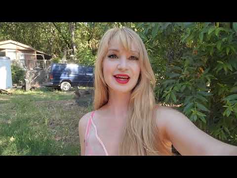 Dainty Rascal Feeds the Horses - Part 1 - YouTube