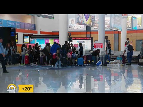 თვითმფრინავში მგზავრები დისტანციის დაცვით განთავსდებიან