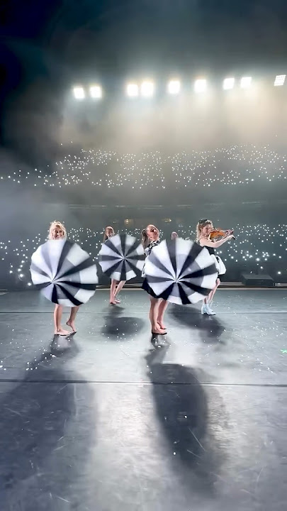 Sleigh all day! Let me see you do the sleigh ride dance. #sleighride #christmasmusic