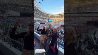 Филипп Киркоров с подругами на концерте Димы Билана. 21.06.2025  #киркоров #рудковская #шелягова