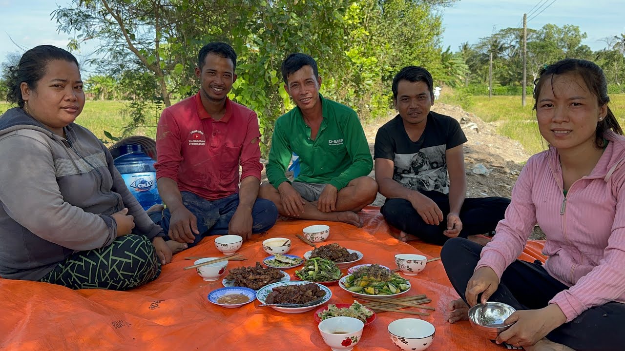 Bạn Trang ở Nhu Da đi trải nghiệm săn bắt một ngày trên đồng cùng với gia đình  VXĐ 659