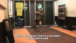 Kru Praeng Practice Muay Thai Chaiya and Guyawut