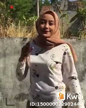 Story wa cewek cantik goyang asik