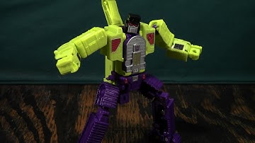 Combiner Wars Devastator Review Part 1: Scavenger (Titan)