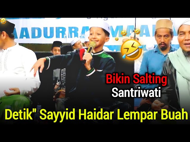 Detik-Detik Sayyid Haidar Ikutan Melempar Buah Ke Jama'ah, Bikin Salting Santriwati 🤣 class=