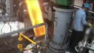 LiveLeak - Worker gets shot like a cannon after a explosion