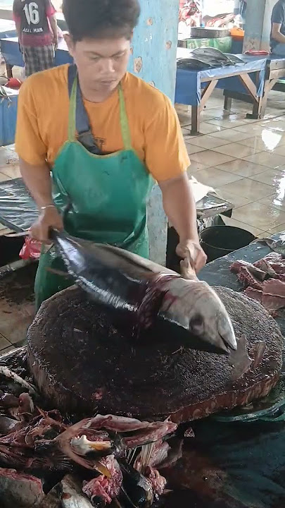 AMAZING!!! bro Wawan cutting fish #fishcutting_skills #fish #whowillbemylifepartnerta #tuna_fish