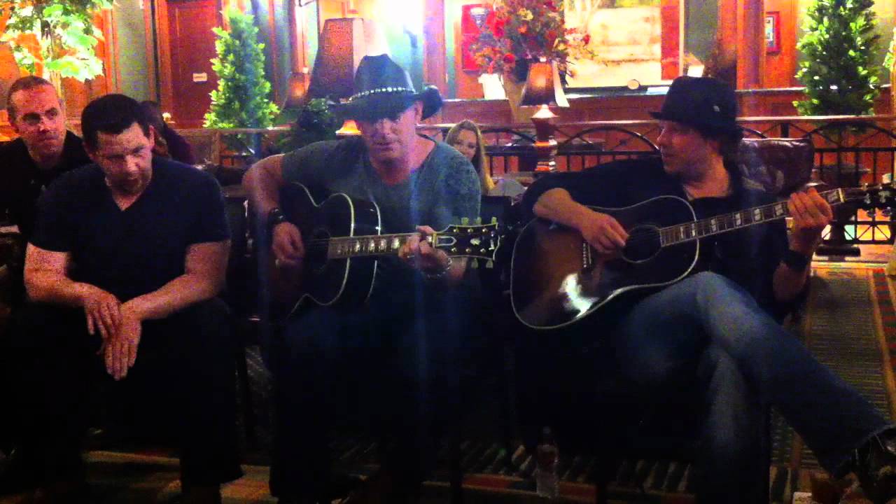 Keith Anderson performing Pickin' Wildflowers YouTube