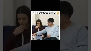 Ayni Şeki̇lde Gülen Ben