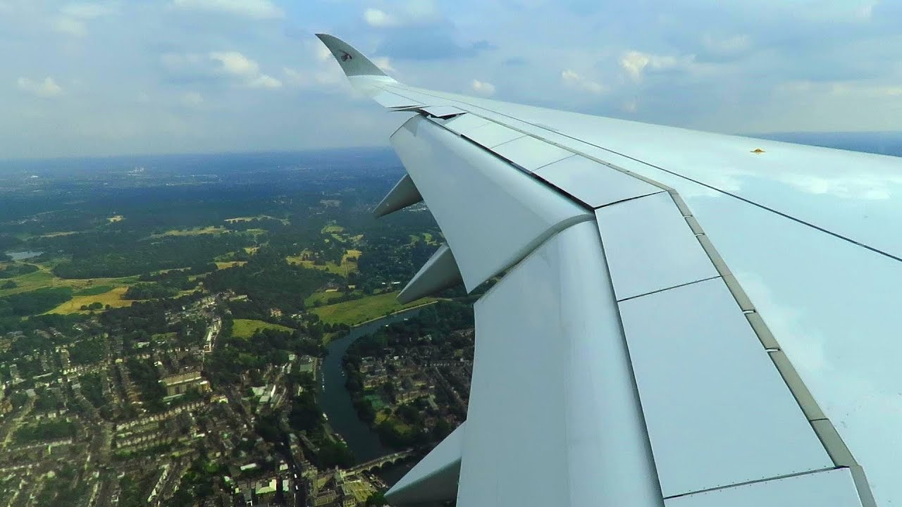Qatar Airways A350-1000 ONBOARD Landing at London Heathrow | Ground Delay + Boarding Music