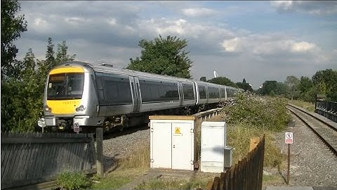 Trains at Sudbury & Harrow Road
