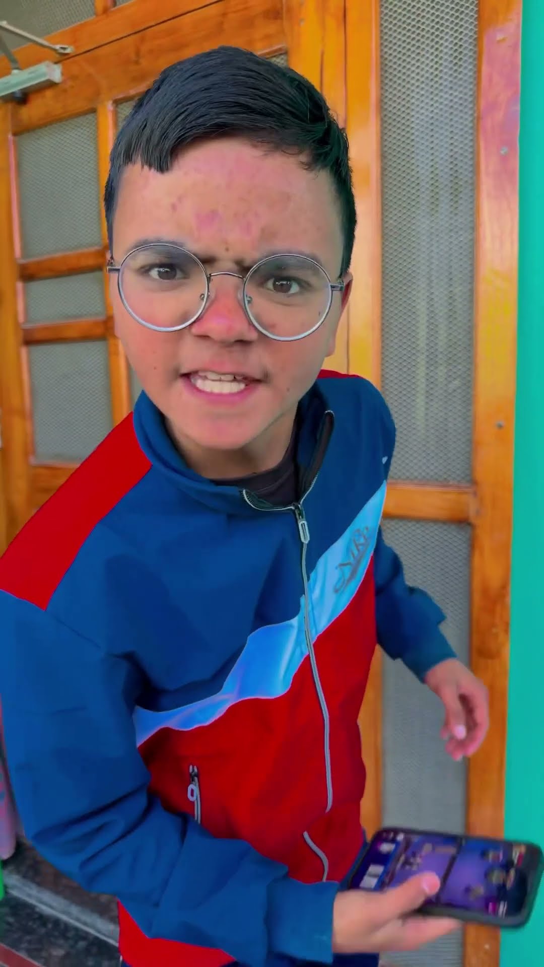 Aisi kya chiz hai jo baccho ko dara rahi hai ❤️? #shorts #funny #trending #viralvideo
