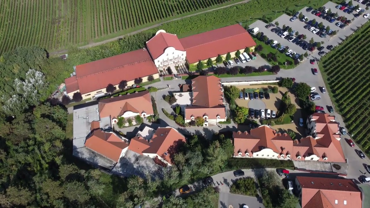 Vinařství u kapličky, Zaječí, vodní nádrž Nové Mlýny, sraz aut Mini