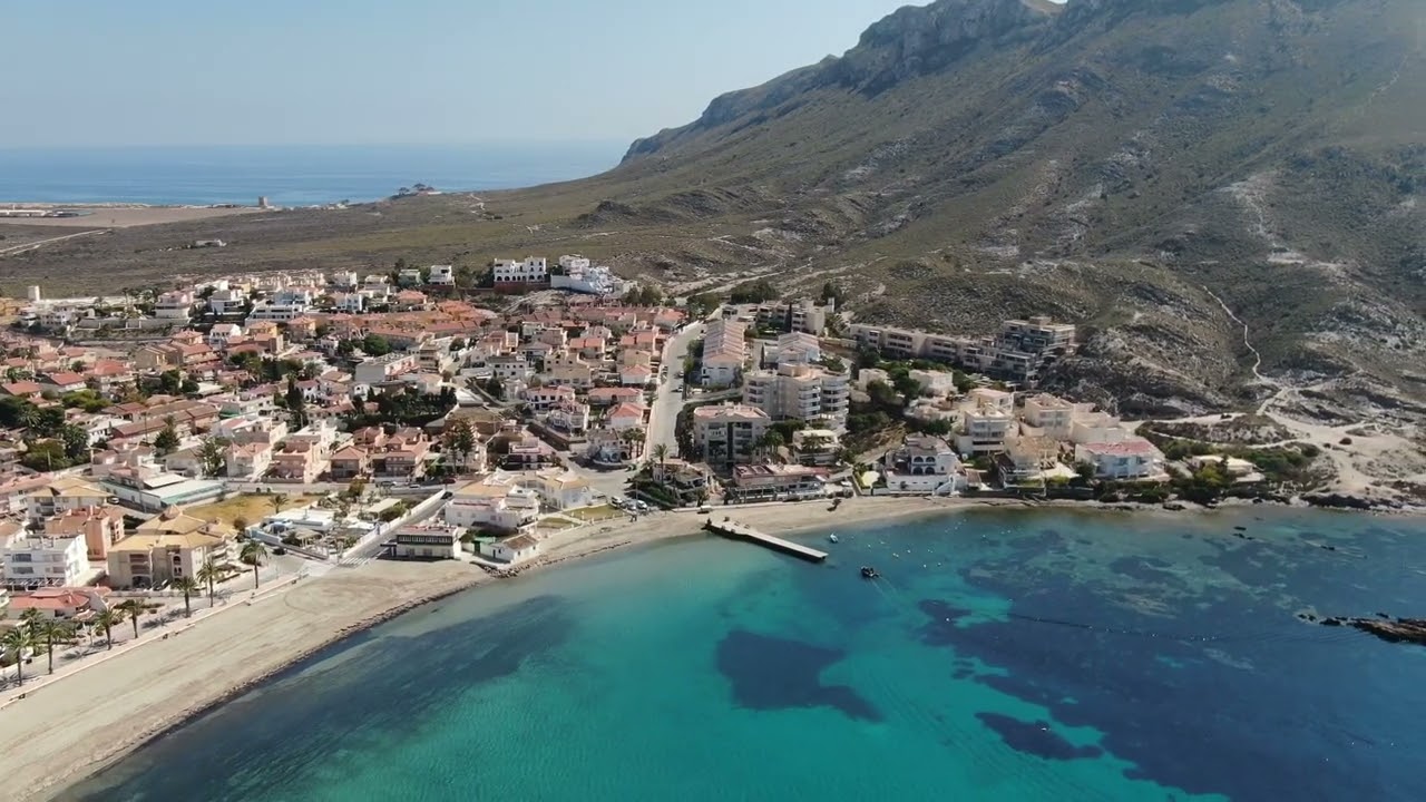 Playa del Arroz - Calabardina, Flying over