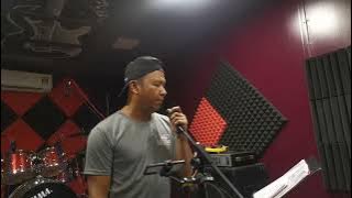 Download lagu Gering cover by Azmani