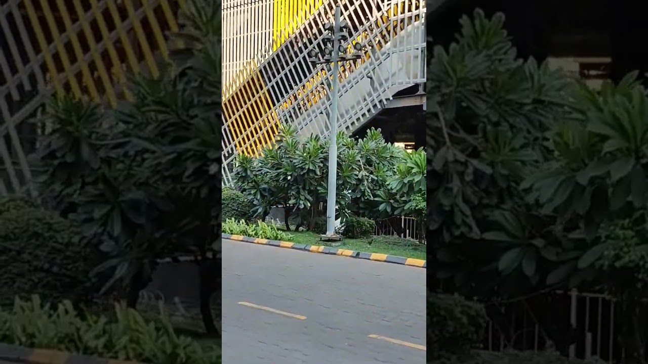 Lower Malad station at metro 2A-7 