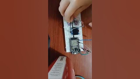 DIY Temperature Monitor with ESP32! #esp32project #arduino #esp32 #esp32tutorial