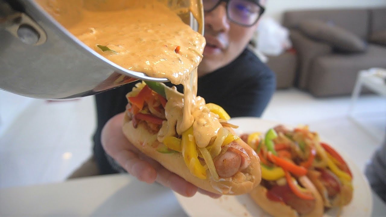 MEXICAN CHILI CHEESE DOGS. YouTube