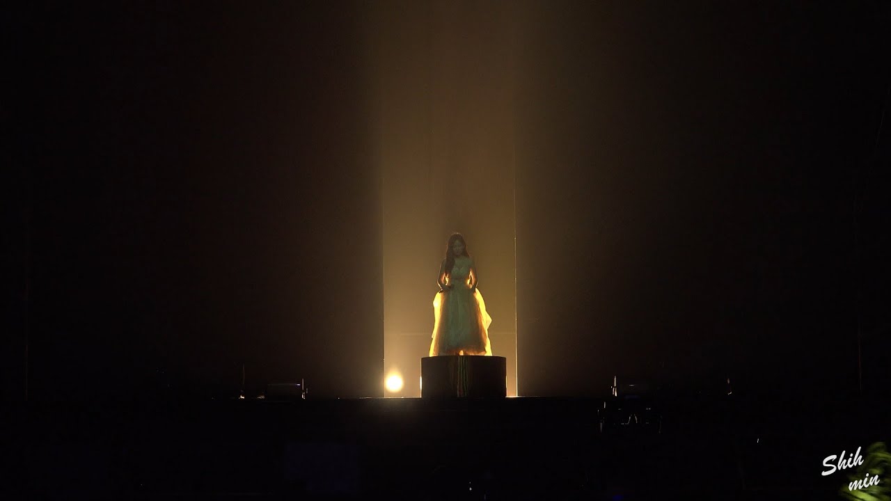 [fancam/직캠] 151024 T-ARA/티아라(Soyeon/소연)  Hefei concert/허페이콘서트 - 揮著翅膀的女孩