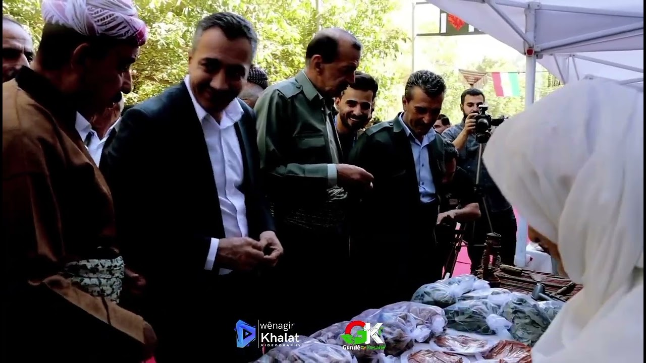 لژێر دڕۆشمێ( کەلتۆر ناسناما گەلانە ) ئێکەمین پێشانگەها کەلتۆری یا گۆندێ کەشانێ