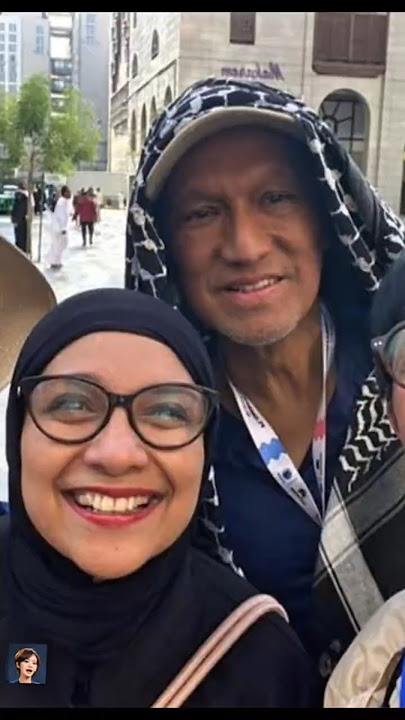 Shahnaz Haque Reunites with Ikang Fawzi During Umrah