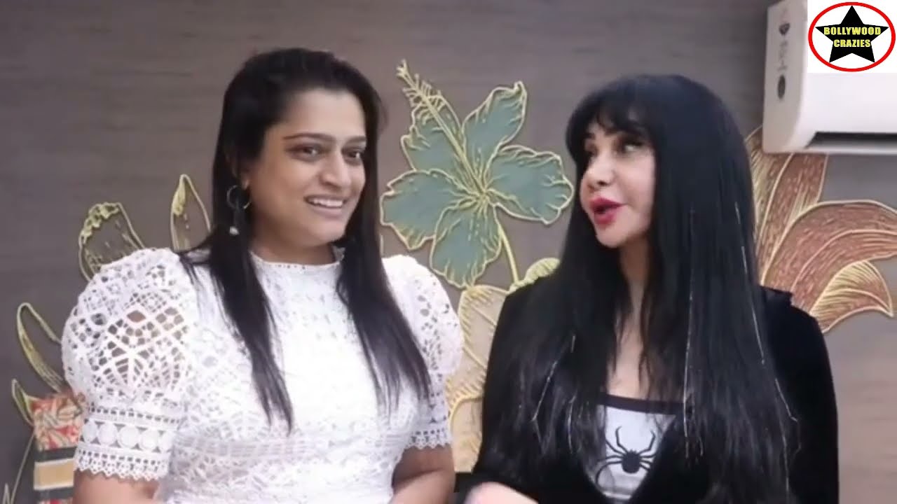 Kainaaz Pervez did a micro needling session on Ekta Jain at Bandra West, Mumbai