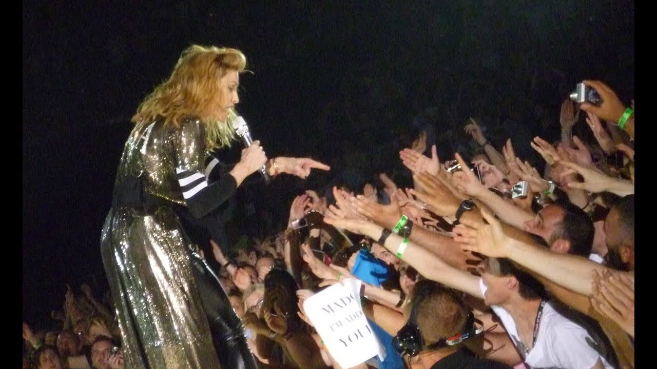Madonna - Like a Prayer (MDNA Tour Live in Berlin, 30.06.2012) - YouTube