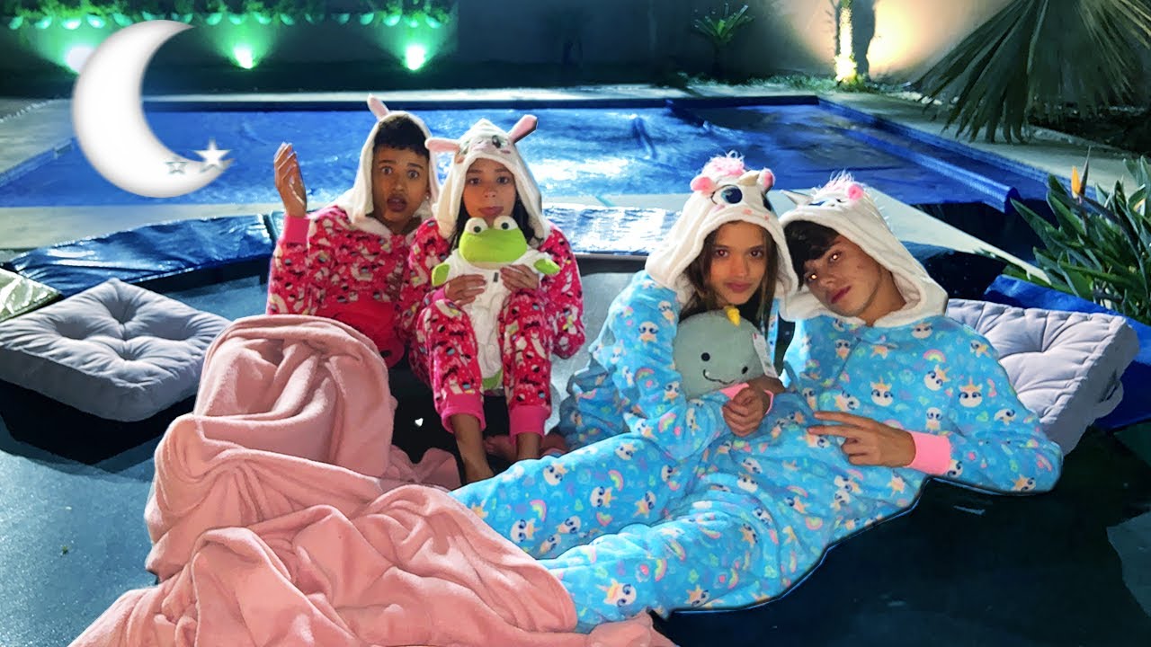 PASSAMOS A NOITE NA CAMA ELÁSTICA!!!