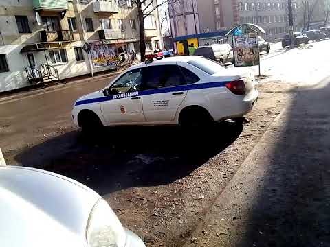 Отказ сотрудника ГИБДД, включить проблесковые маячки и переставить служебный автомобиль ПДД п. 12.2.