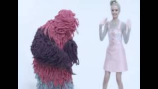 Poppy Yansın Geceler Söylüyor. Poppytr