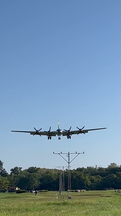 Historic B29 Superfortress landing in Cincinnati