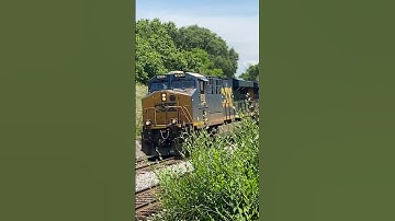 K5LA on CSX ES44AH #csx #csxtrains #railfanning #railroad #shorts