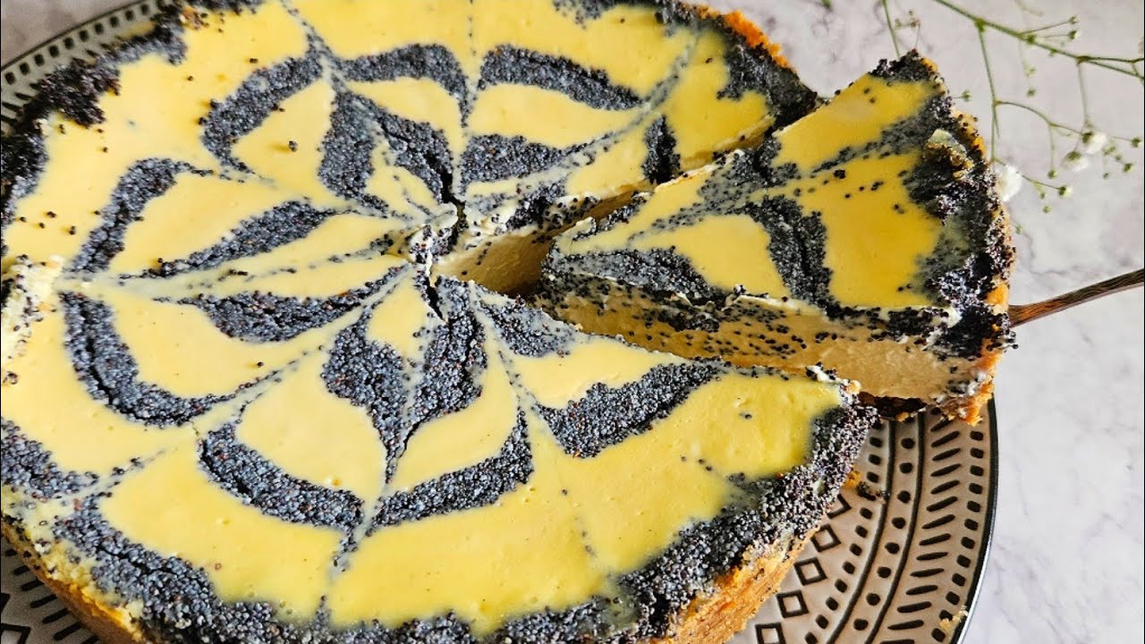 The creamiest Lemon and Poppy Seeds Cheesecake