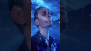 Gezer Dolaşırım Gözlerim Yaşlı