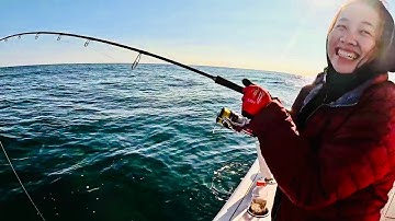 Em gái Kéo Cá Mệt Mà Vẫn Cười 😁🤣