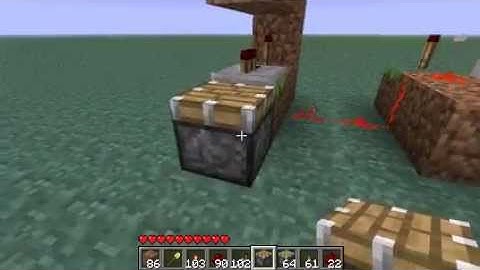 Minecraft easy-to-build piston elevator tutorial