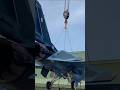 津波で水没したF-2戦闘機18機。世界が全機廃棄を予想したが、13機が空へ帰った
