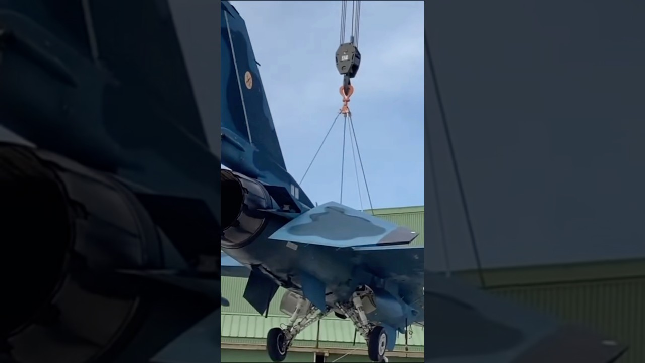 津波で水没したF-2戦闘機18機。世界が全機廃棄を予想したが、13機が空へ帰った