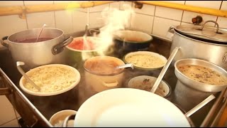Ludzie, Którzy Tworzą Kultowy Bar Mleczny