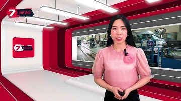 Cuộn thép HÀNG CHỤC TẤN rơi xuống ĐÈ BẸP Ô TÔ CON