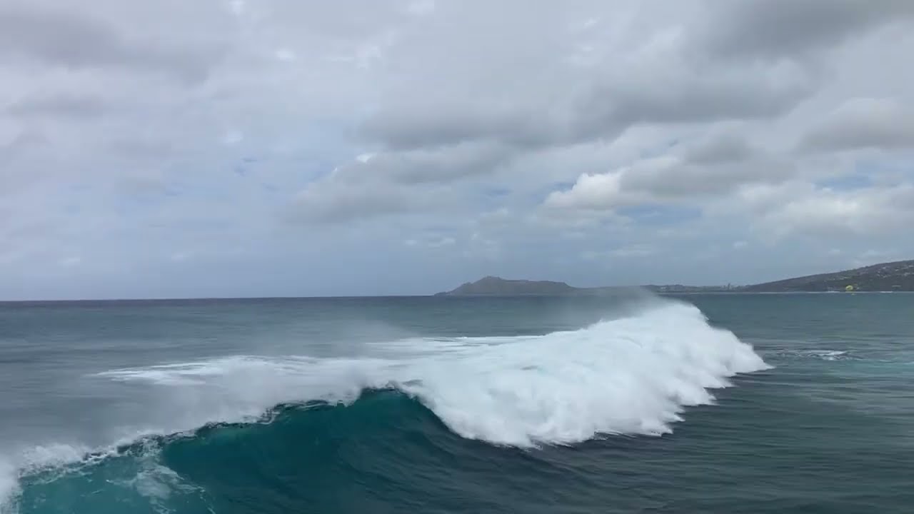 6'  Six Foot Hawaiian:  China Walls...  May 10, 2022