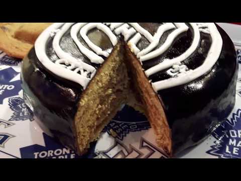 How To Make A Cake Look Like An NHL Hockey Puck - Easy Ice Hockey Puck Cake Idea