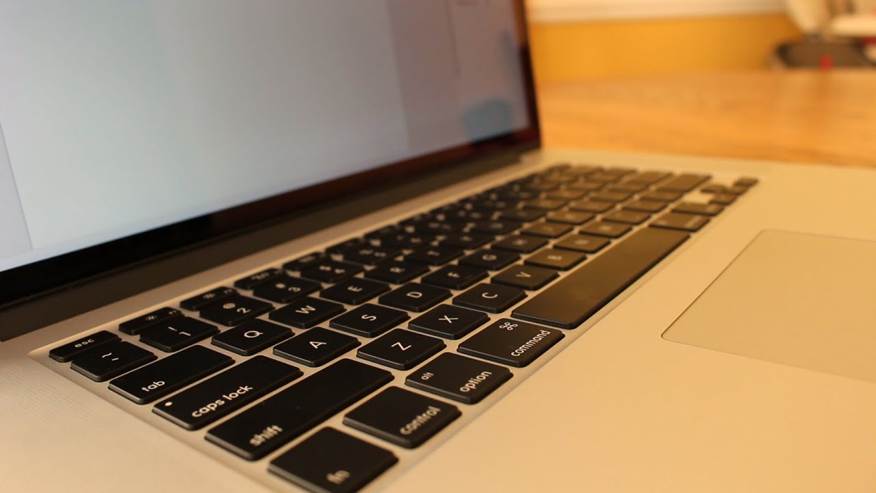 Windows user tries the MacBook Pro 2015 - YouTube