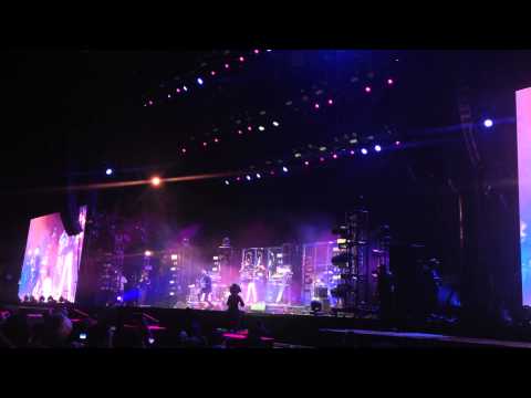 CHROMEO live @