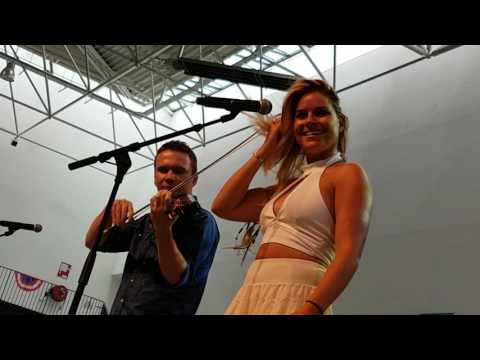 Sophie Tapie - Mashup @ Caen [LIVE]