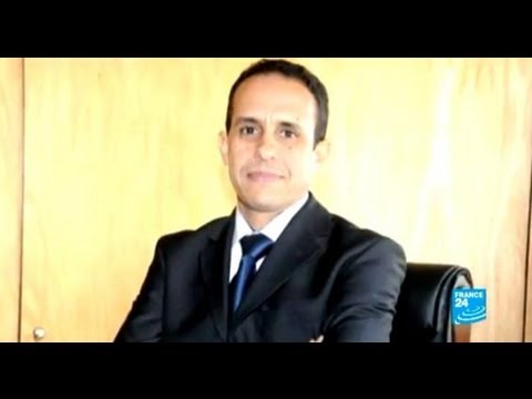 أصوات الشبكة حمزة محفوظ عن علي أنوزلا والدته دخلت العناية المركزة حزنا عليه