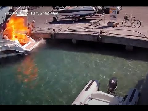 ⁣Explosion d'un bateau à moteur dans le port de Ponza suite à son plein d'essence le 26 aout 2020