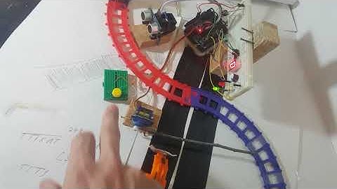 Светофор для пешеходов & автомобильная дорога & железнодорожный путь Ардуино.