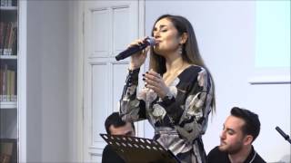 Elif Buse Doğan - Çiğdem Der ki Ben Elayım Resimi